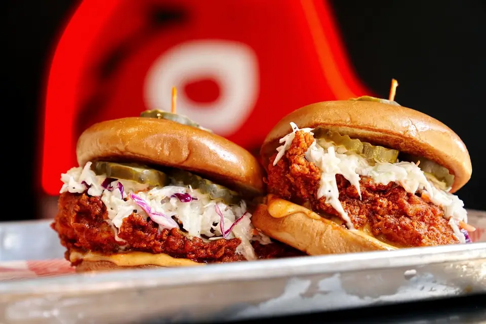 Hattie B's Hot Chicken - Nashville - Lower Broadway